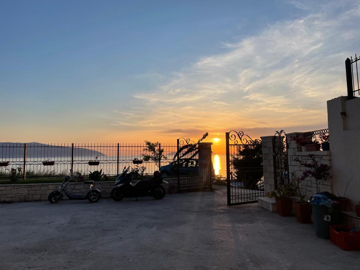 Voyage Villa Vlorë Buitenkant foto