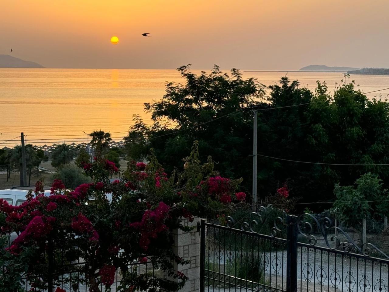 Voyage Villa Vlorë Buitenkant foto