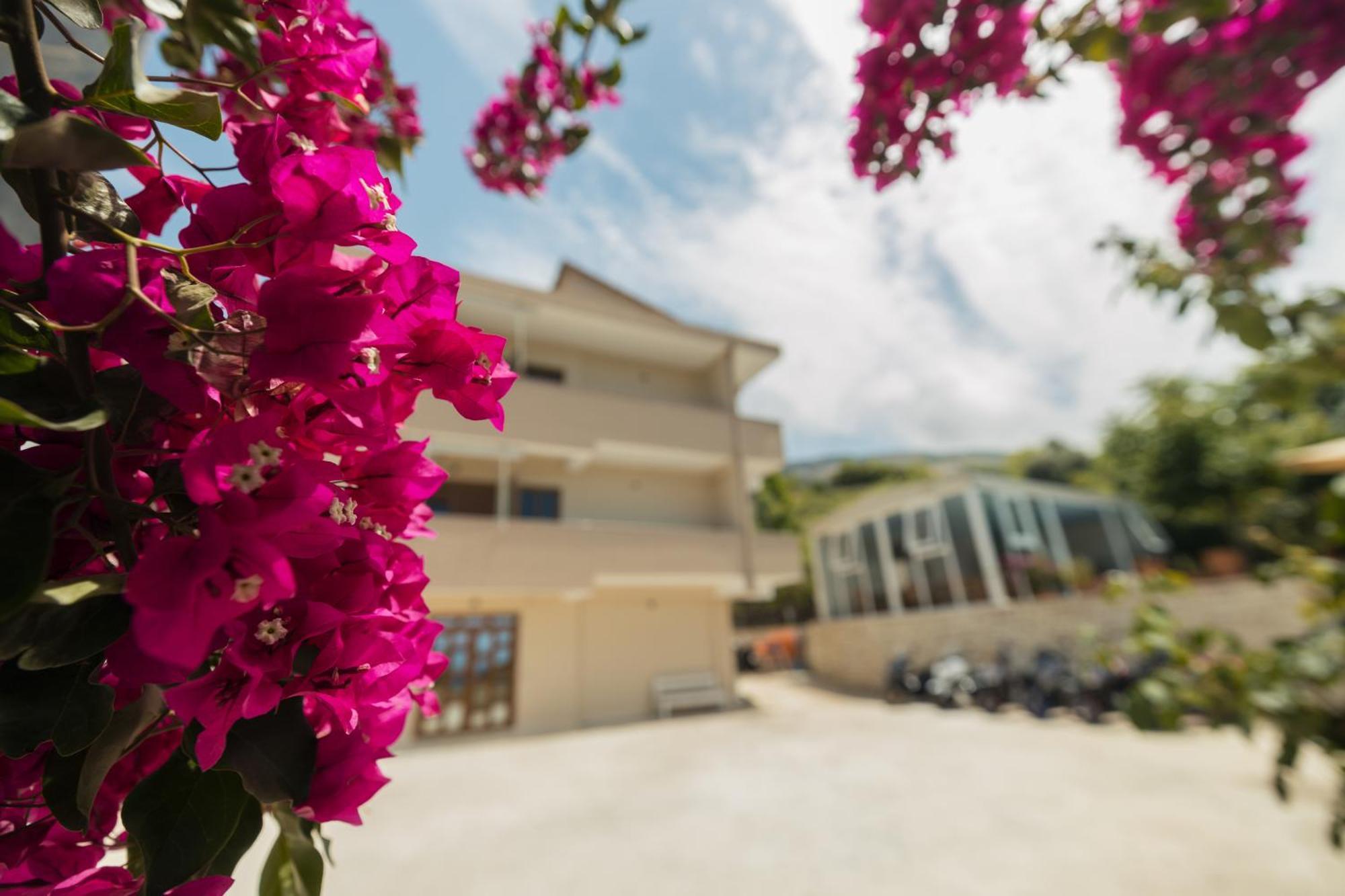 Voyage Villa Vlorë Buitenkant foto
