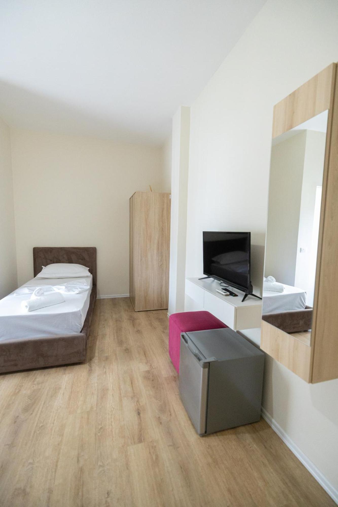 Voyage Villa Vlorë Buitenkant foto