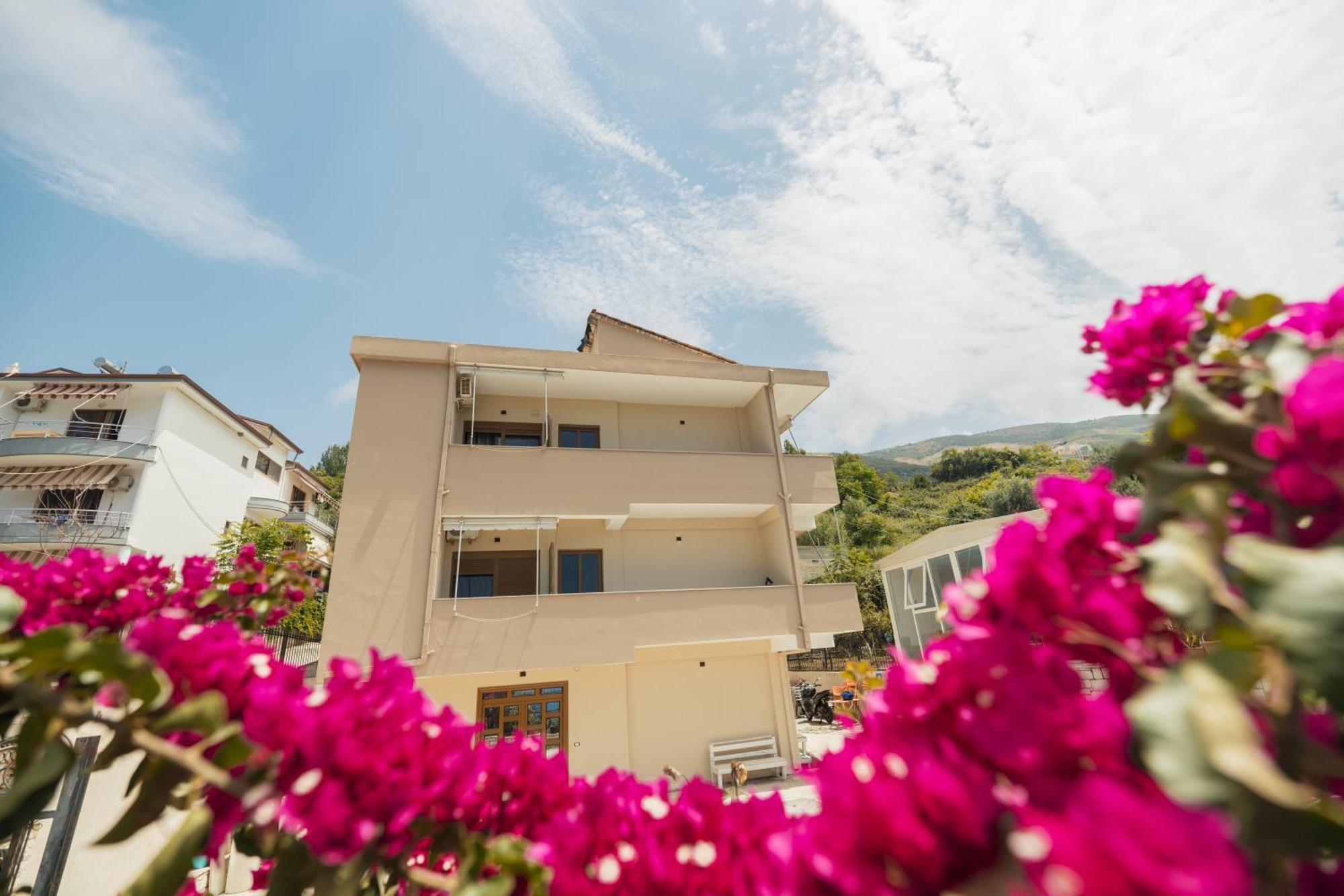 Voyage Villa Vlorë Buitenkant foto
